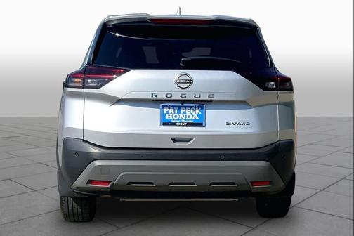 Brilliant Silver Metallic 2023 Nissan Rogue SV