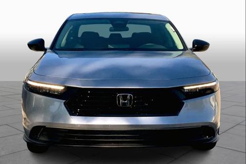 Solar Silver Metallic 2025 Honda Accord SE