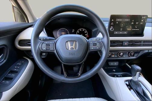 Solar Silver Metallic 2027 Honda HR-V LX