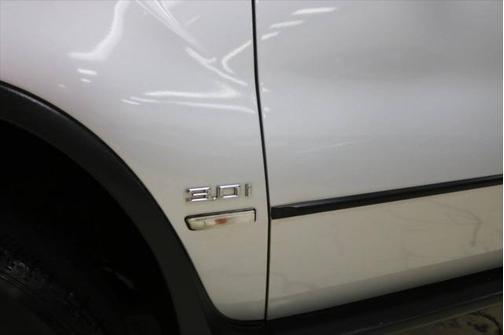 2005 BMW X5 3.0i