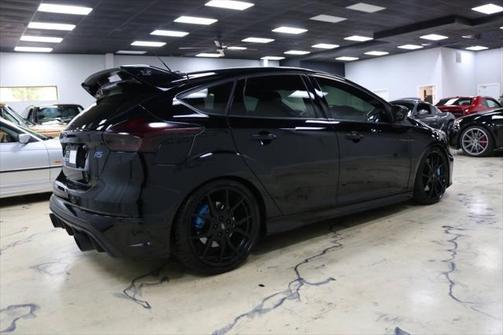 2017 Ford Focus RS Base
