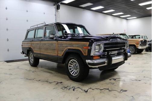 1989 Jeep Grand Wagoneer Base 4dr 4WD SUV
