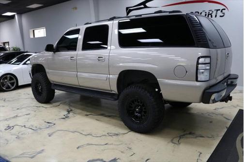 2004 Chevrolet Suburban 1500 LT