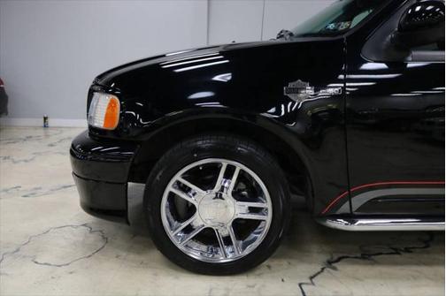 2001 Ford F-150 Harley-Davidson Crew Cab