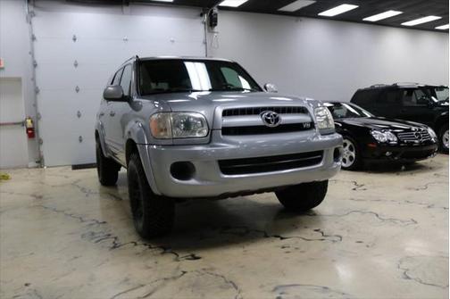 2005 Toyota Sequoia SR5