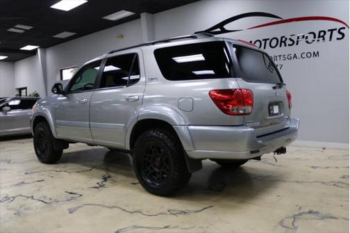 2005 Toyota Sequoia SR5