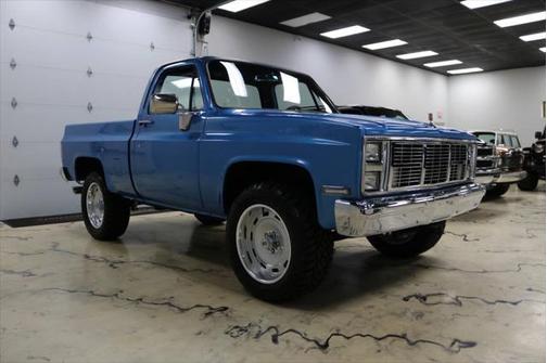 1985 GMC 1500 C1500 2dr Standard Cab SB