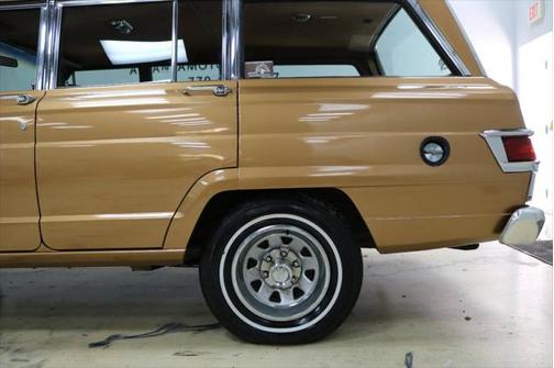 1982 Jeep Wagoneer Limited 4dr 4WD SUV