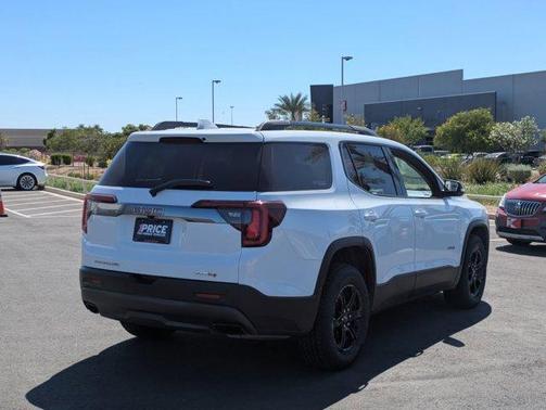 2021 GMC Acadia AT4