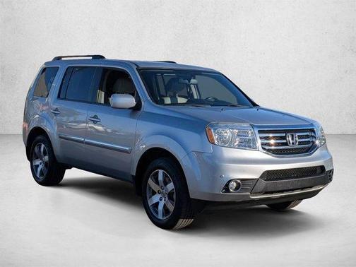 Silver Gray 2013 Honda Pilot Touring