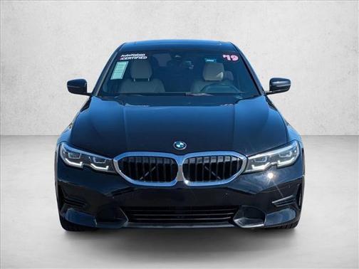 2019 BMW 330 i