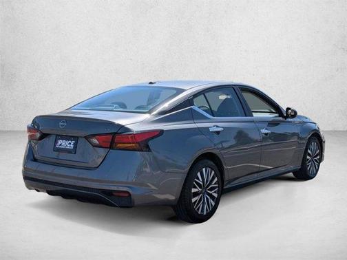 Gun Metallic 2024 Nissan Altima 2.5 SV