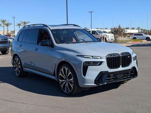 2023 BMW X7 M60i