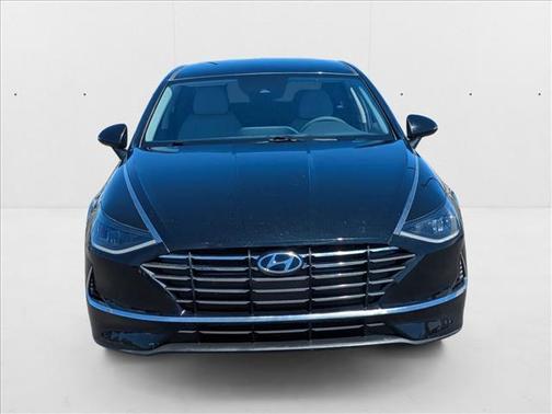 2022 Hyundai SONATA SE