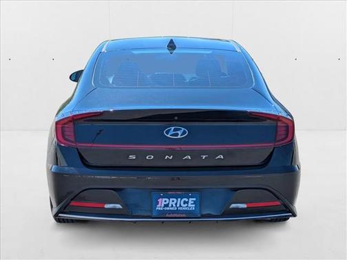 2022 Hyundai SONATA SE