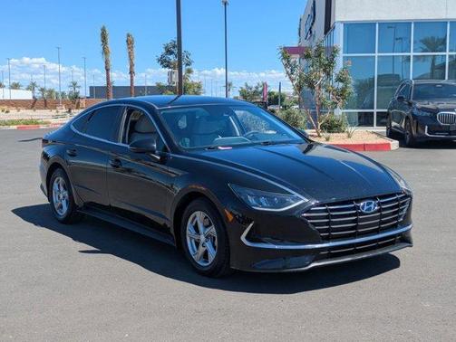 2022 Hyundai SONATA SE