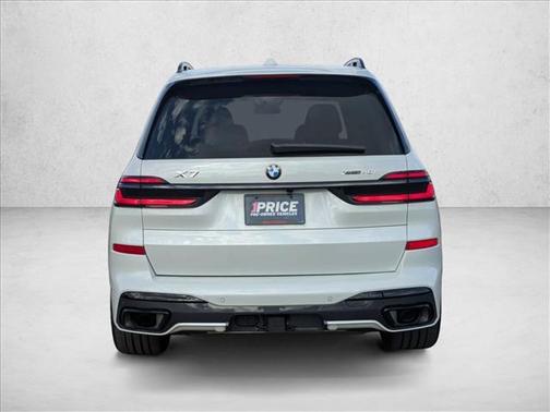 2025 BMW X7 xDrive40i