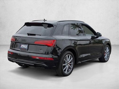 Mythos Black Metallic 2024 Audi Q5 e 55 S line quattro Premium