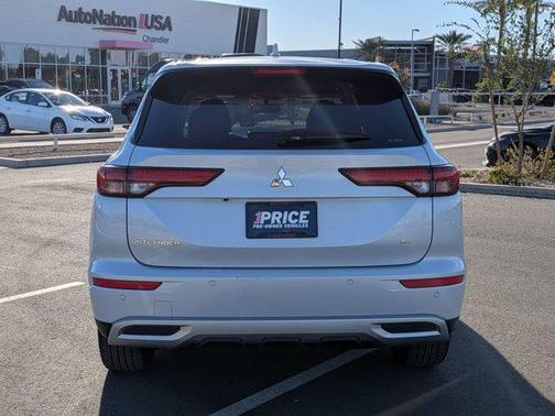 2024 Mitsubishi Outlander SE