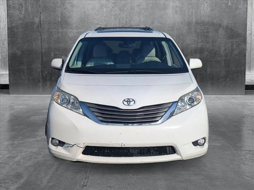 2012 Toyota Sienna XLE