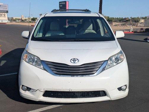 2012 Toyota Sienna XLE
