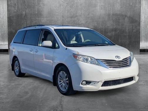 2012 Toyota Sienna XLE