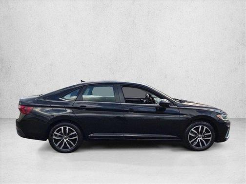 Deep Black Pearl Effect 2025 Volkswagen Jetta 1.5T SE