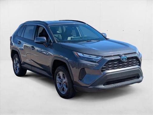 2022 Toyota RAV4 Hybrid XLE