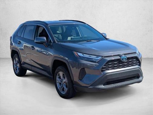 2022 Toyota RAV4 Hybrid XLE