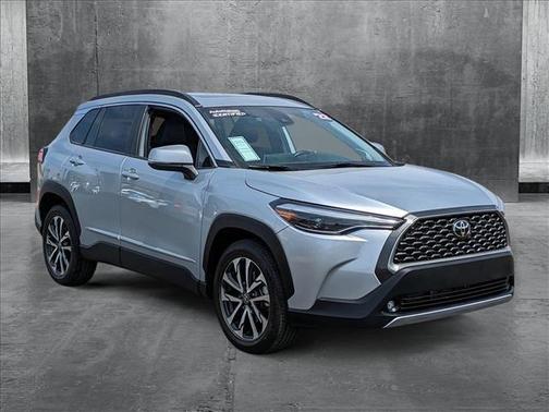 2022 Toyota Corolla Cross XLE