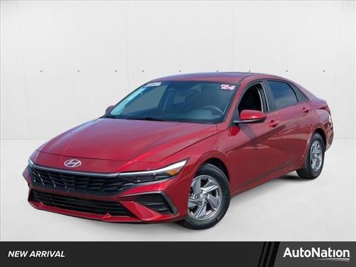 2024 Hyundai ELANTRA SE