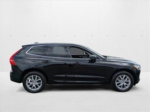 2020 Volvo XC60 T5 Momentum