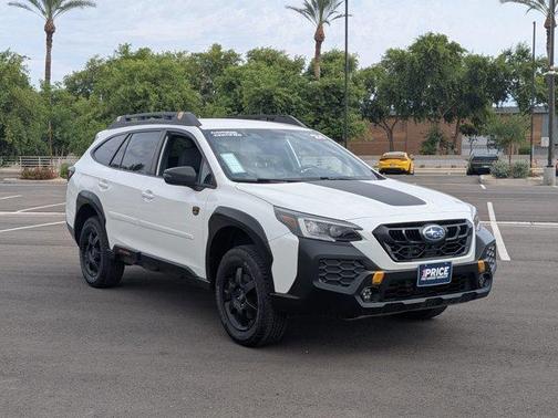 Crystal White Pearl 2024 Subaru Outback Wilderness