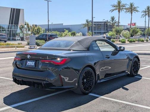 Black Sapphire Metallic 2022 BMW M4 Competition xDrive