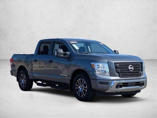 2023 Nissan Titan SV