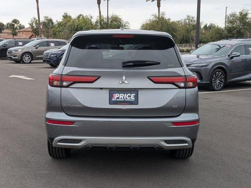 2024 Mitsubishi Outlander SE