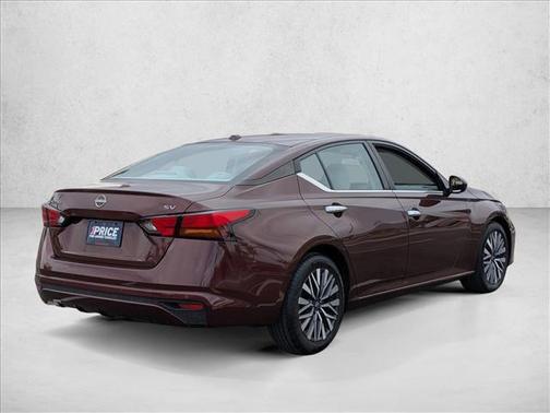 Garnet Pearl Me 2024 Nissan Altima 2.5 SV