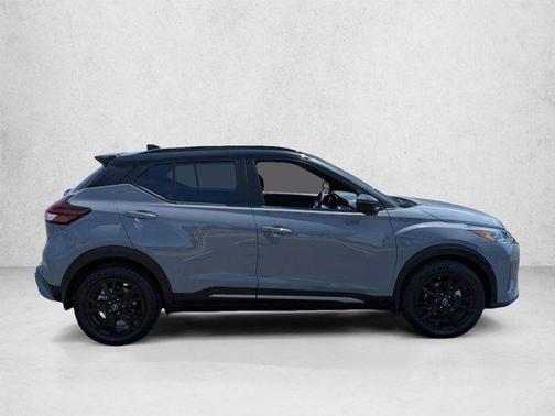 2 Tone Gray / Black 2023 Nissan Kicks SR