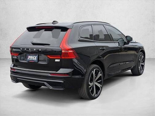 2024 Volvo XC60 Recharge Plug-In Hybrid T8 Ultimate Dark Theme