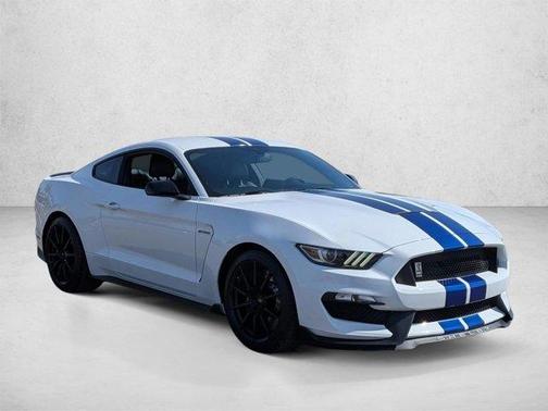 Oxford White 2016 Ford Shelby GT350 Base