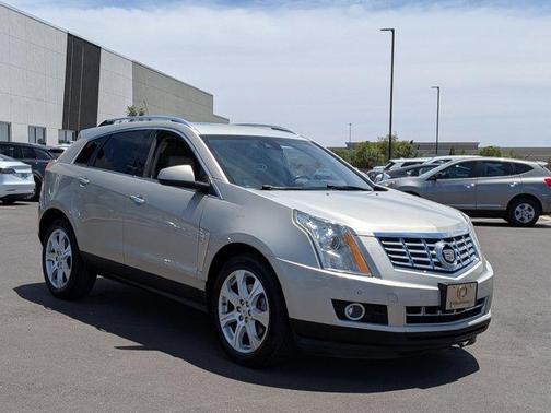 Silver Coast Metallic 2014 Cadillac SRX Performance Collection