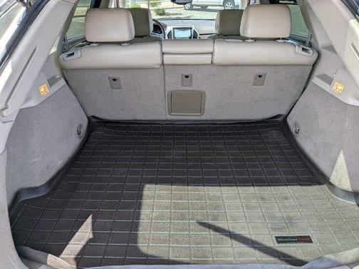 Silver Coast Metallic 2014 Cadillac SRX Performance Collection