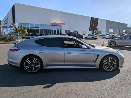 2012 Porsche Panamera 4