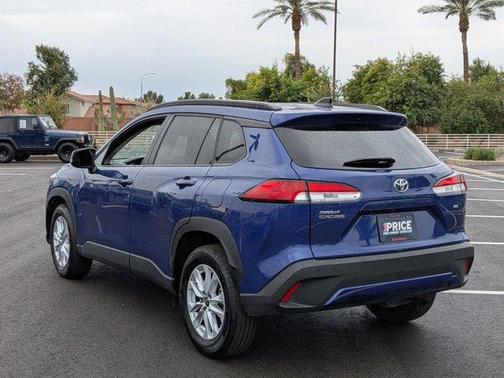 2025 Toyota Corolla Cross LE