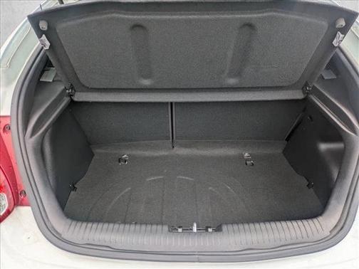 2016 Hyundai Veloster Base