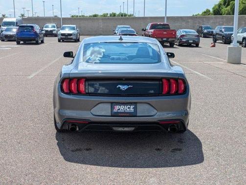 2021 Ford Mustang EcoBoost