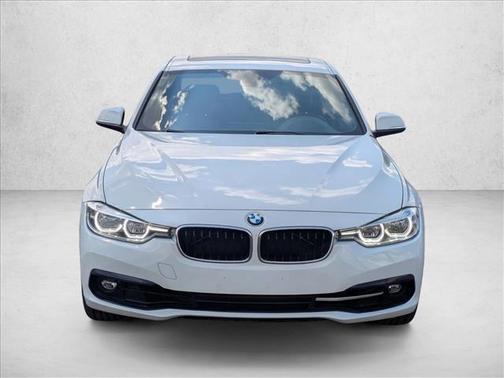 2018 BMW 330 i xDrive