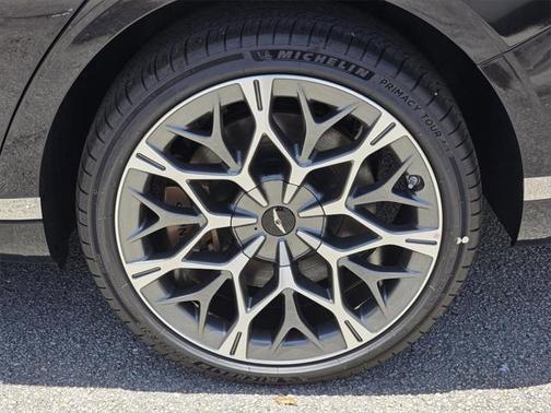 2025 Genesis G90 3.5T e-SC