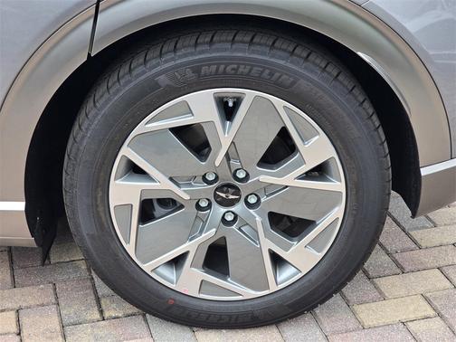 2025 Genesis GV60 Standard RWD