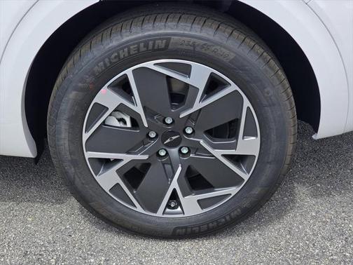 2026 Genesis Electrified GV70 Standard